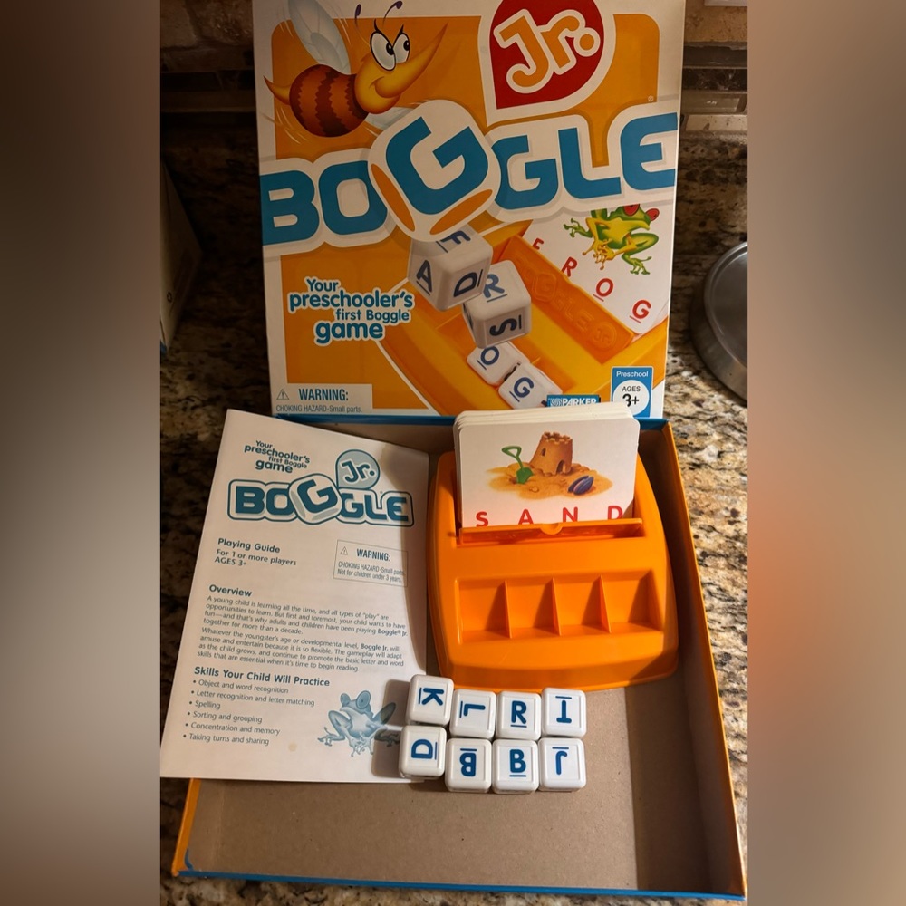 Boggle Jr. 2005 Your Preschooler’s First Boggle Game Ages 3+